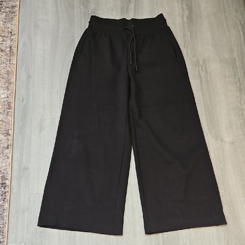 Old Navy Dynamic Fleece Black Extra High-Rise Wide Leg Pants - Picture 4 of 6